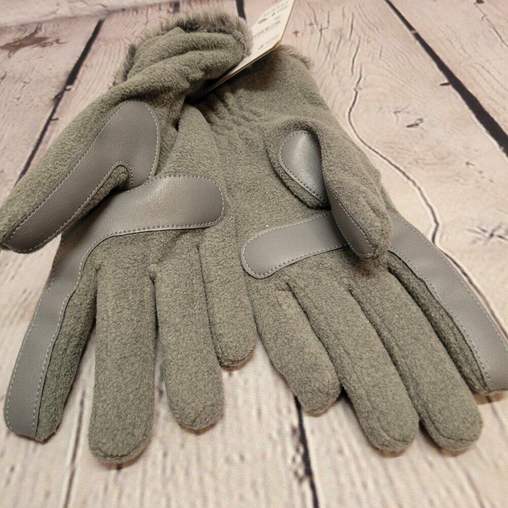Isotoner Signature Women's Stretch Fleece Overlap Water-Repellent Gloves - Picture 3 of 5